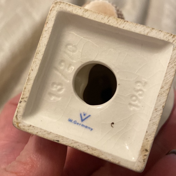 Vintage Meditation Girl Hummel Figurine - Picture 6 of 6